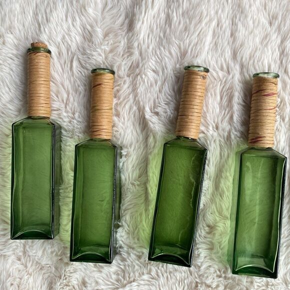 Recycled Glass Bottle With Raffia Around The Neck And Stopper 11” - Picture 4 of 6